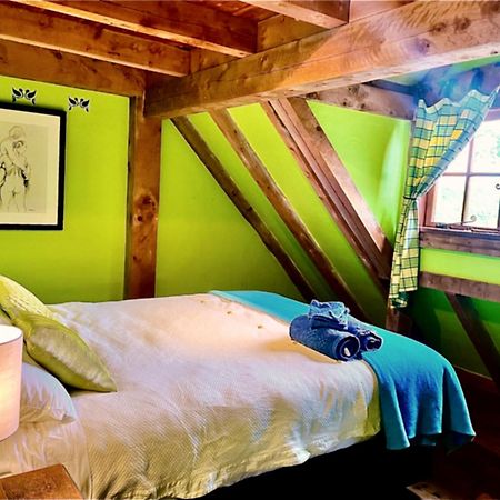 مبيت وإفطار Walton Streamside Country Manor المظهر الخارجي الصورة
