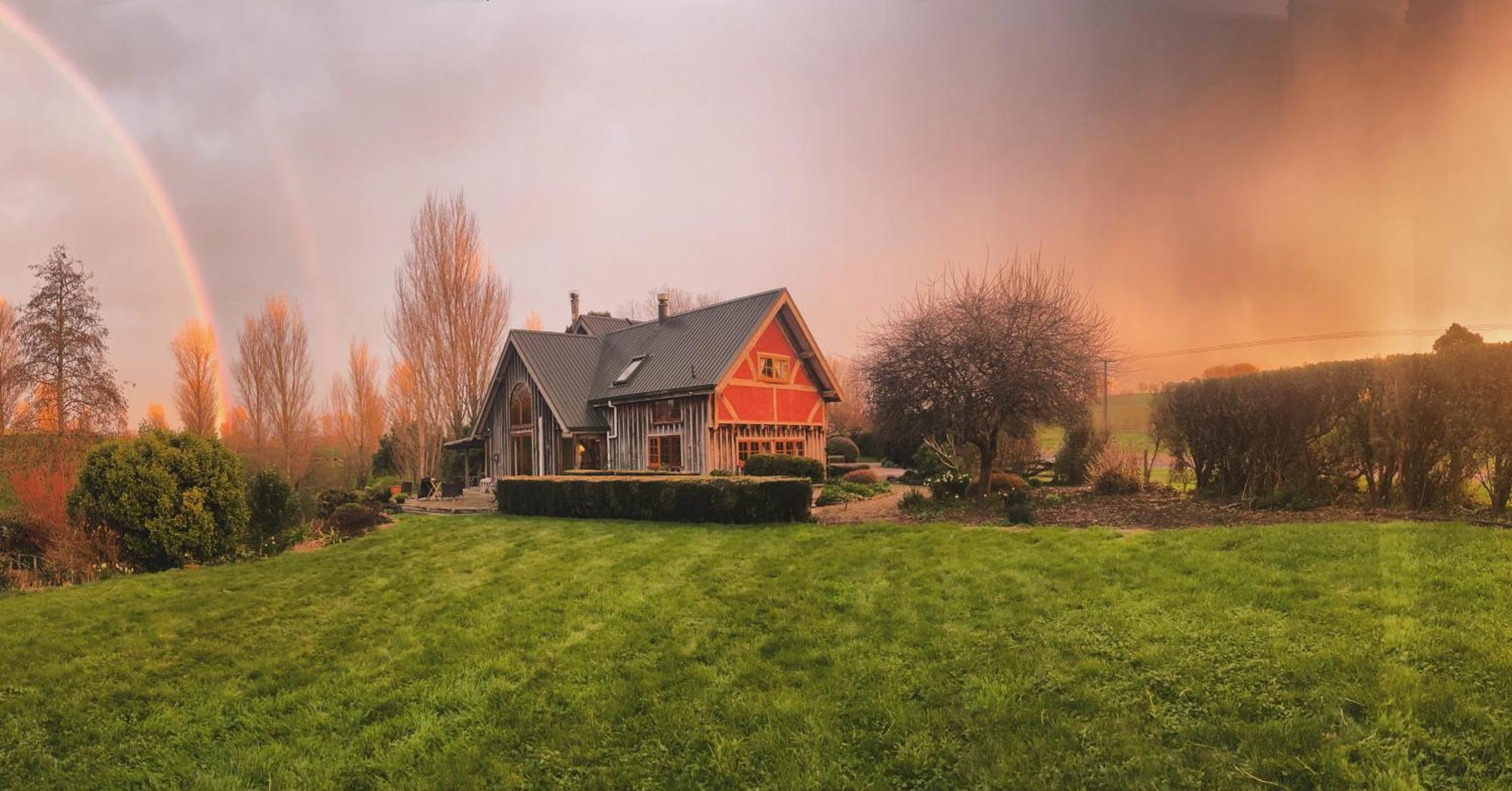 مبيت وإفطار Walton Streamside Country Manor المظهر الخارجي الصورة
